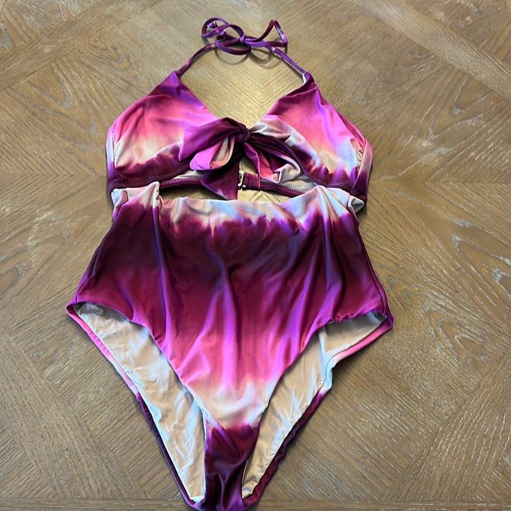 Splendid one piece swimsuit